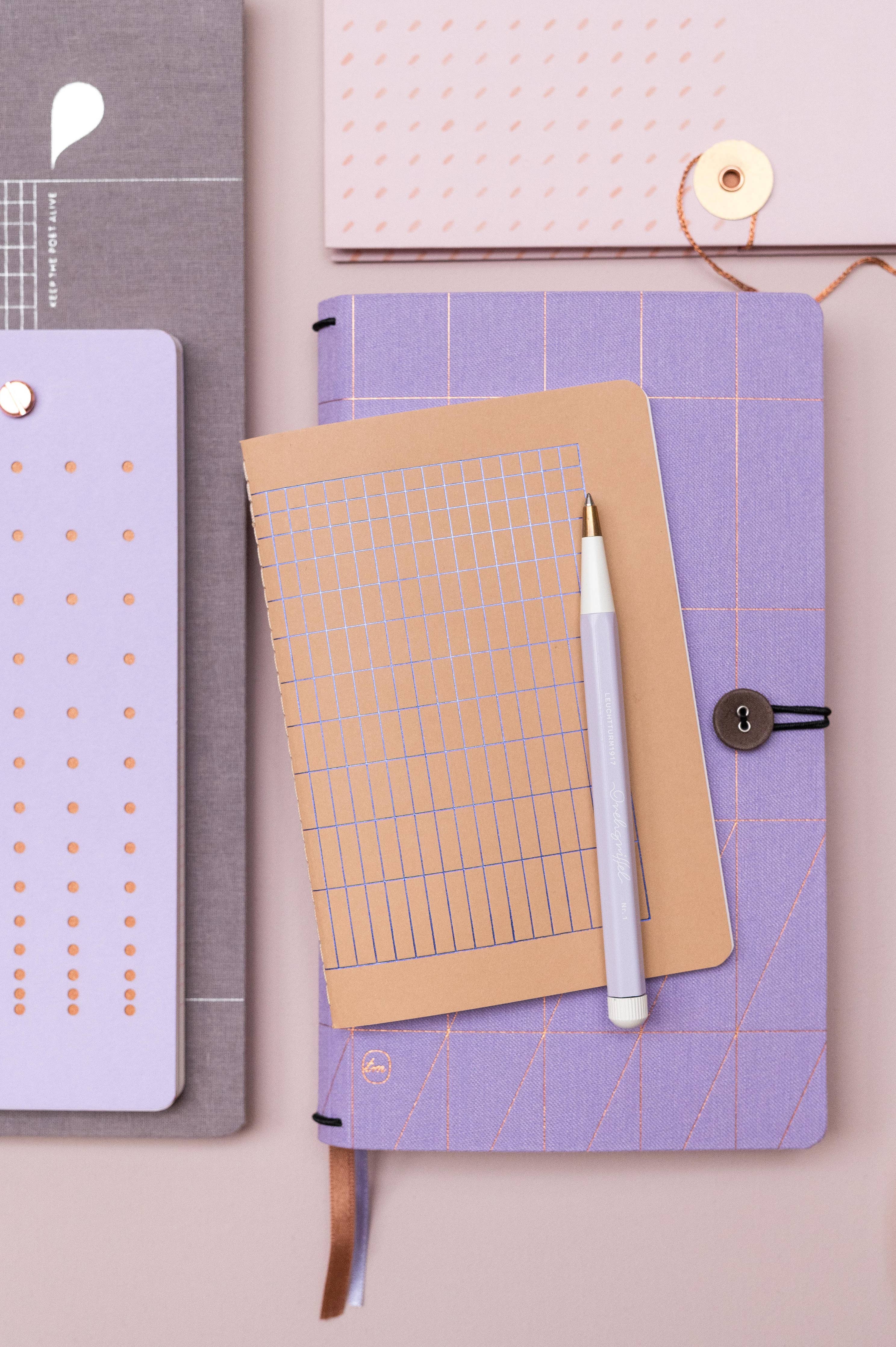 Tinne Mia | A4 Linen Notebook - Frene Violet - Image 6